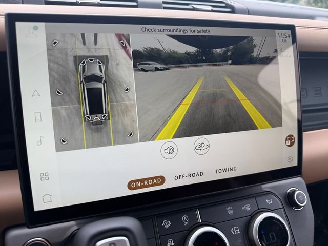 New 2026 Fuji White Land Rover X-Dynamic SE image 21