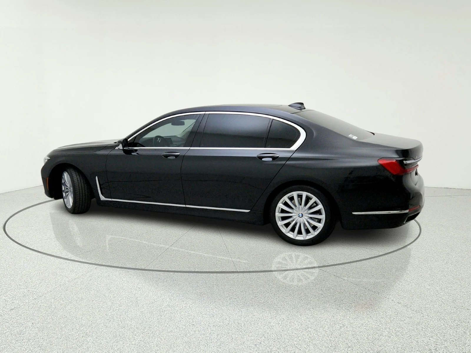 Used 2020 Black Sapphire Metallic BMW 740i xDrive image 13