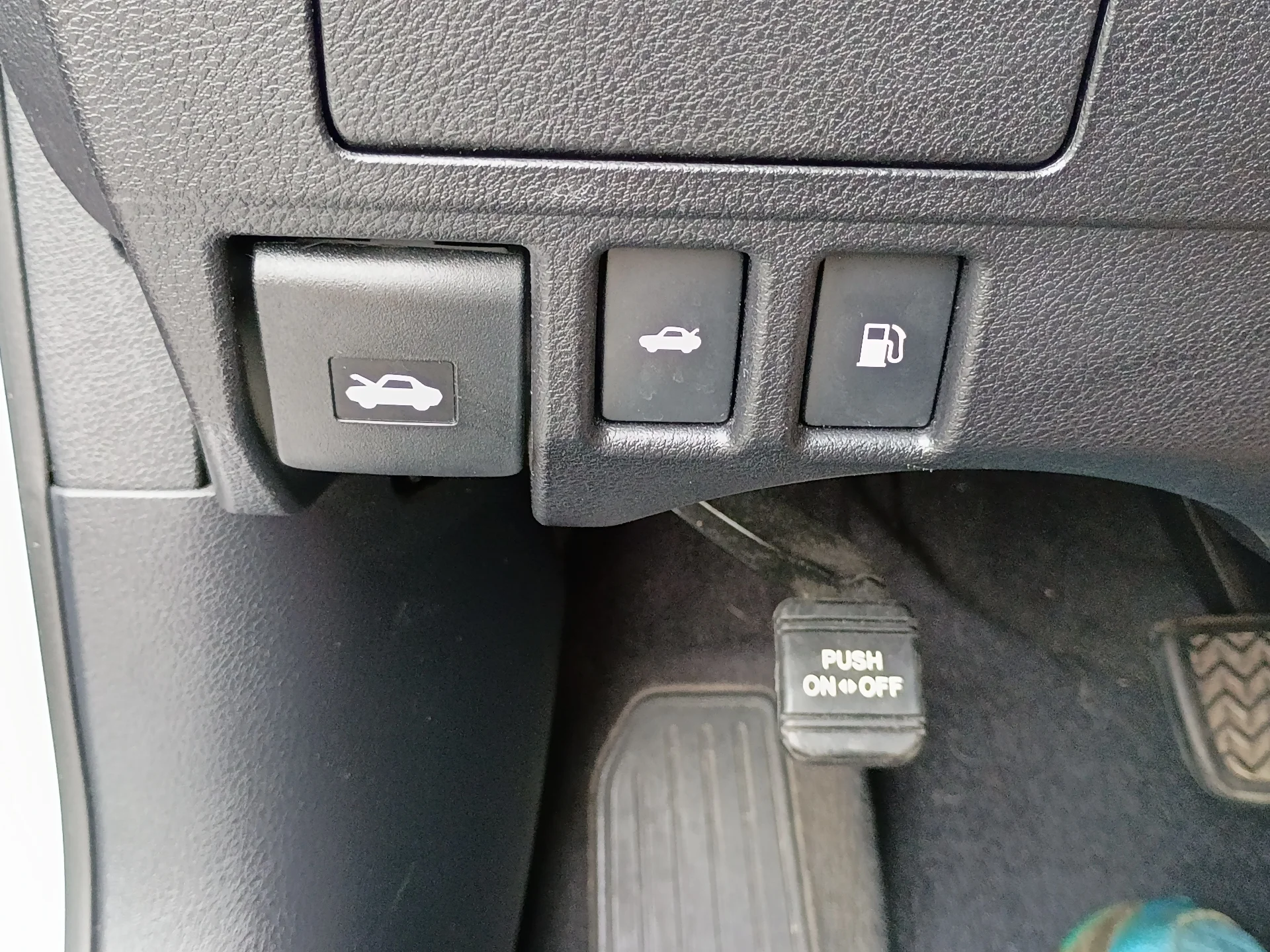 Used 2014 Silver Lining Metallic Lexus Base image 19