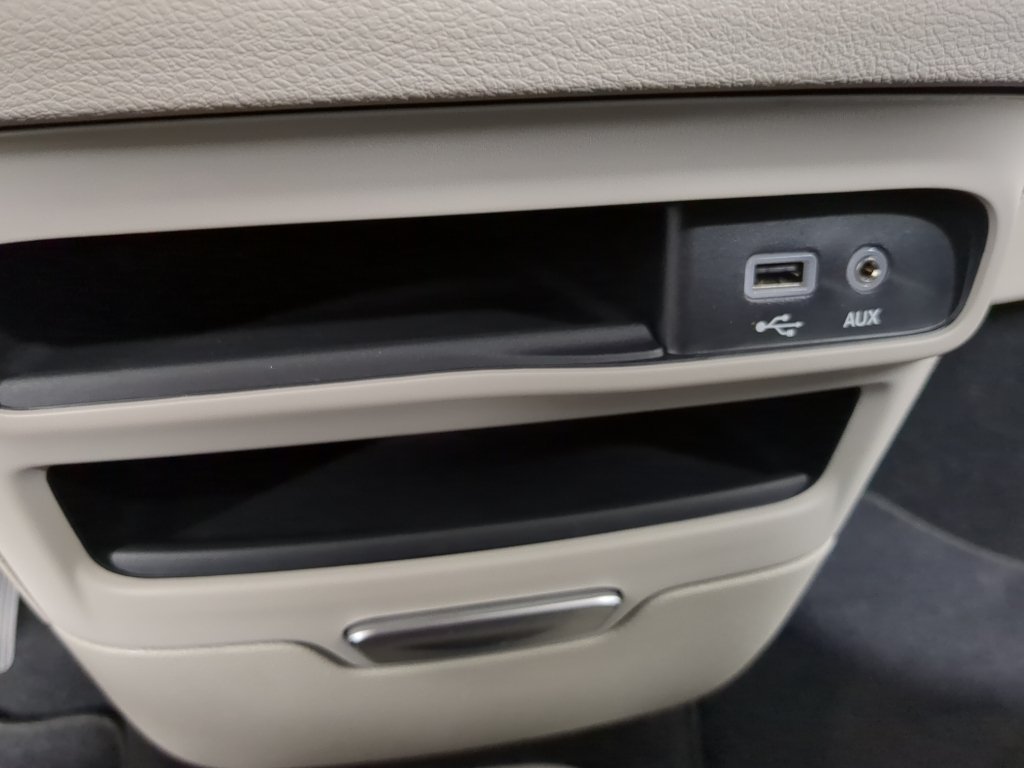 Used 2020 White Chrysler Touring L image 15
