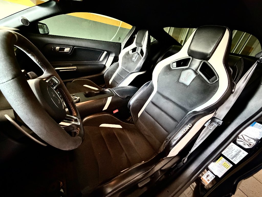 Used 2020 Black Ford Shelby GT500 image 11
