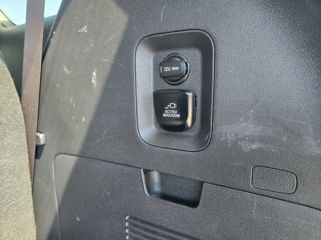 Used 2022 Ceramic Silver Kia SX image 37