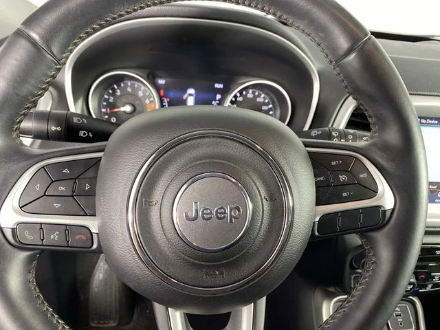 Used 2018 Black Jeep Latitude image 15