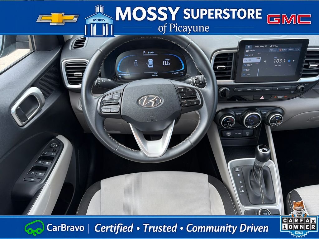 Used 2025 Gray Hyundai SEL image 14