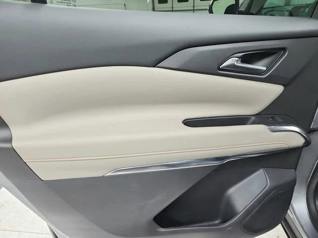 Used 2025 Sterling Gray Metallic Chevrolet LT image 41