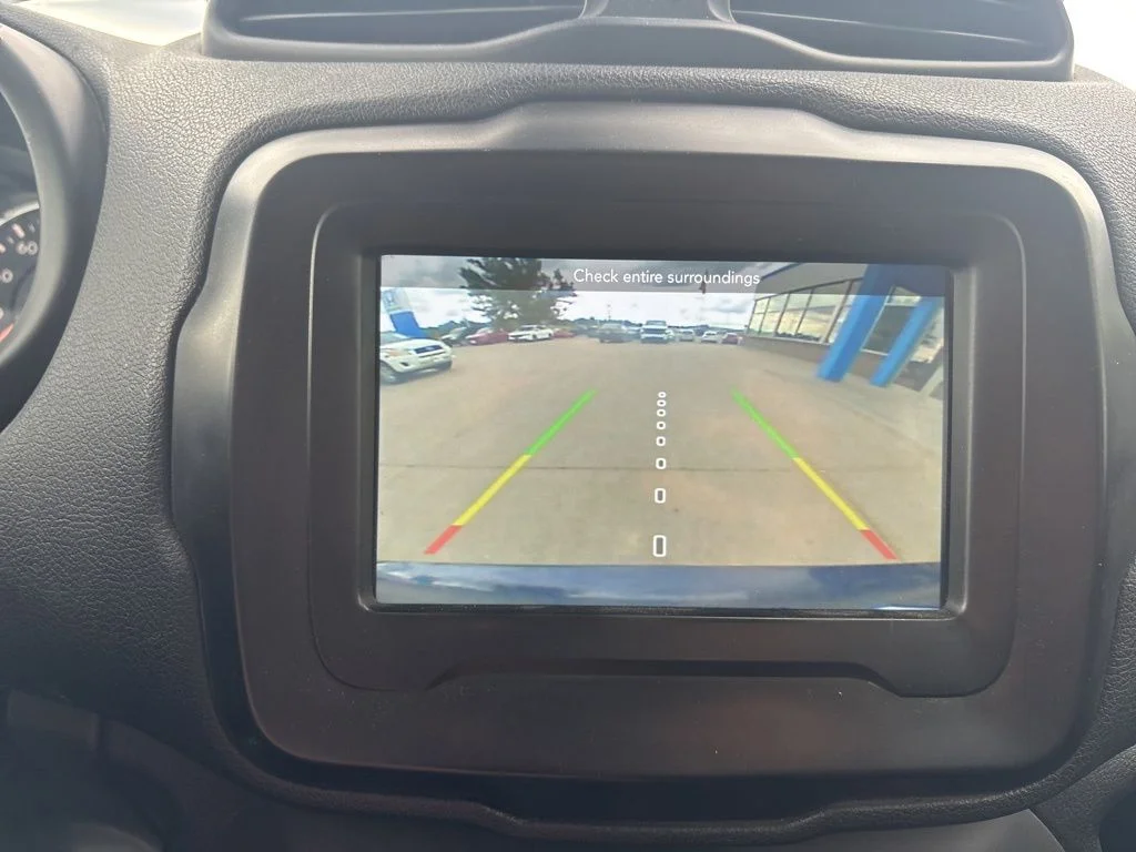 Used 2018 Blue Jeep Latitude image 20