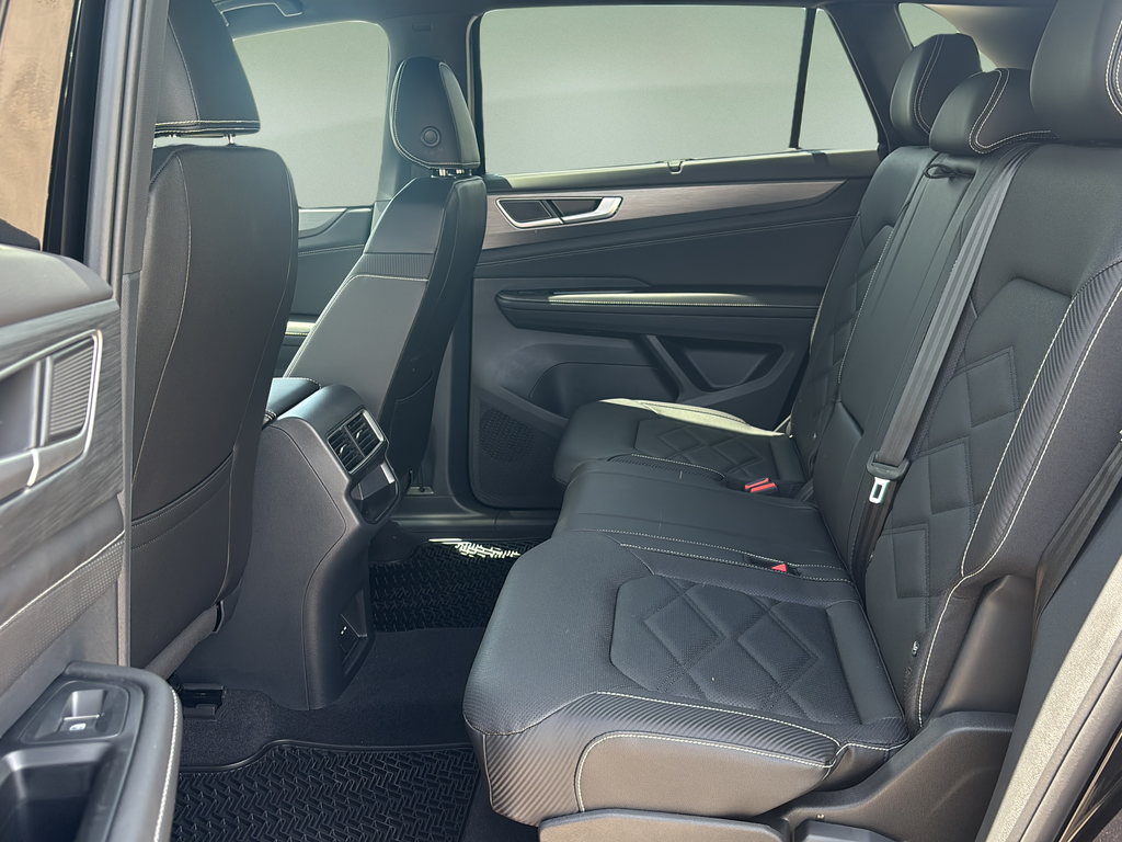 New 2026 Black Volkswagen 2.0T SE w/Technology image 15