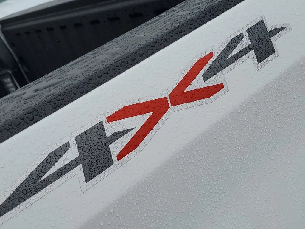 New 2026 Summit White Chevrolet LT (2FL) image 29