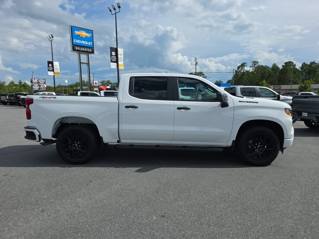 New 2026 Summit White Chevrolet Custom image 8