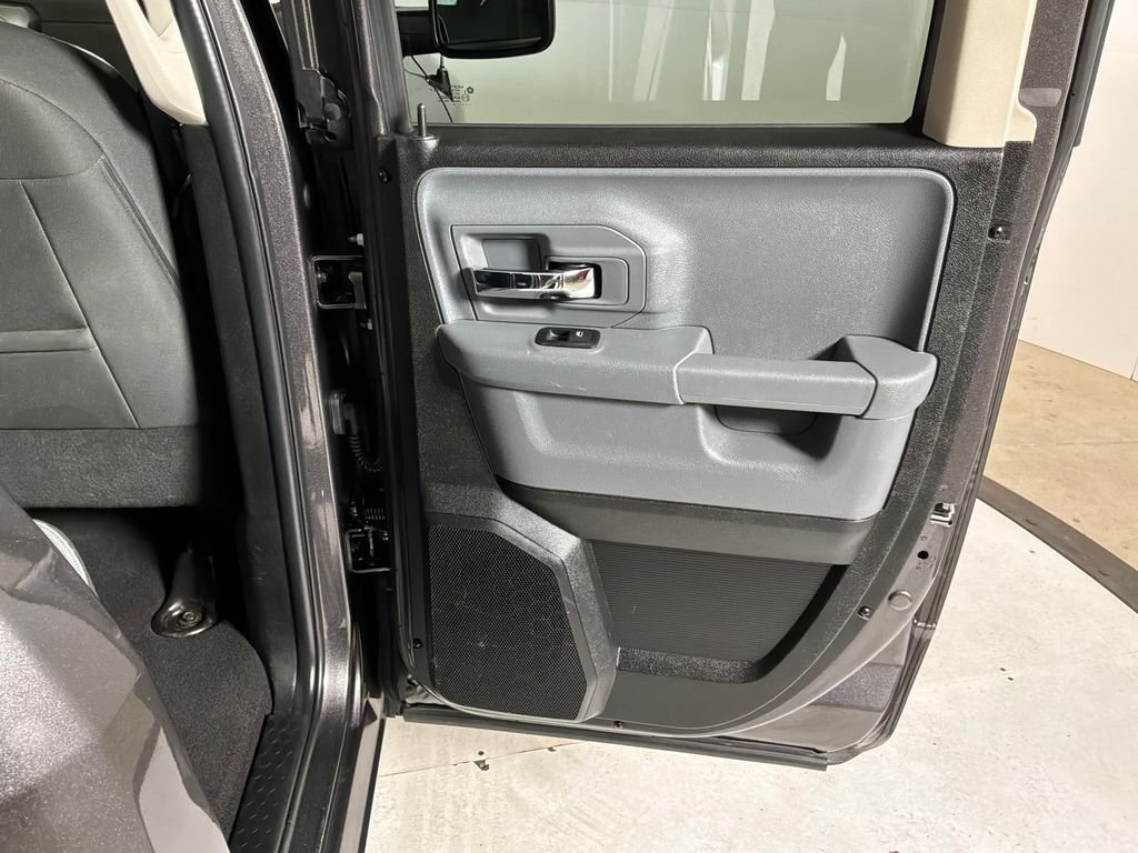 2024 RAM Ram 1500 Classic SLT - Photo 15