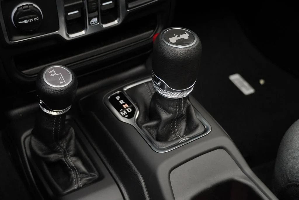 New 2027 41 Paint Jeep Sport image 25