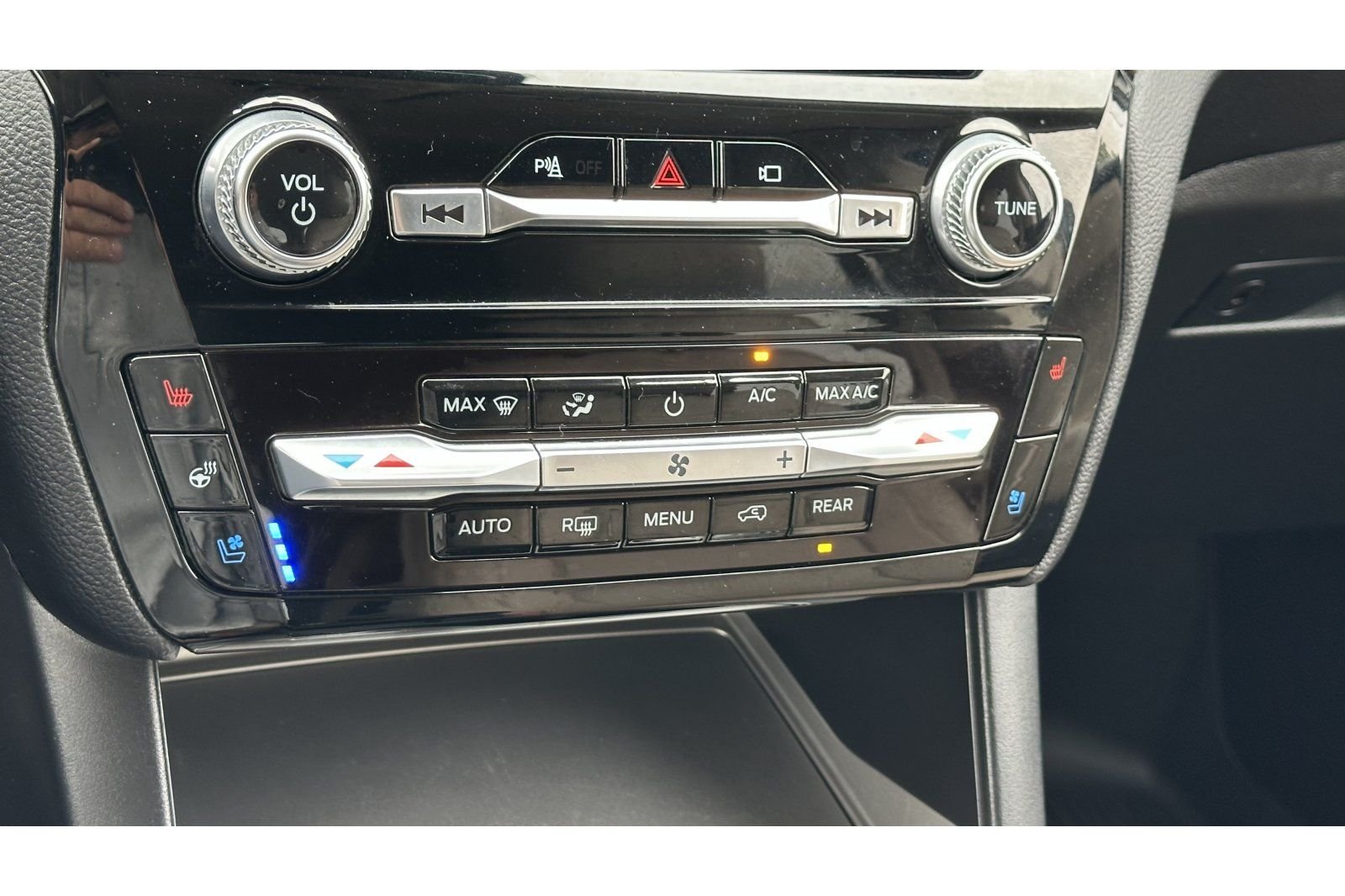 2022 Ford Explorer Limited - Photo 22