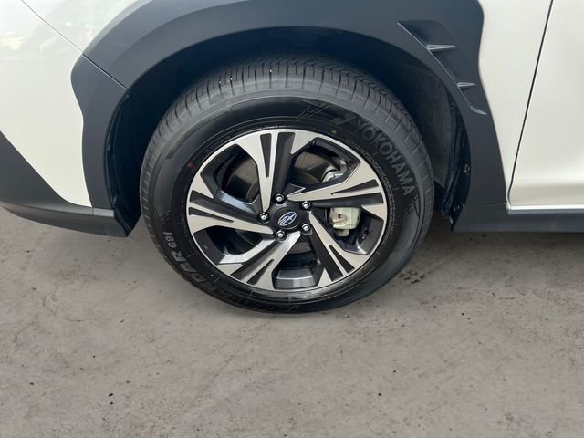 Used 2026 Crystal White Pearl Subaru Premium image 9