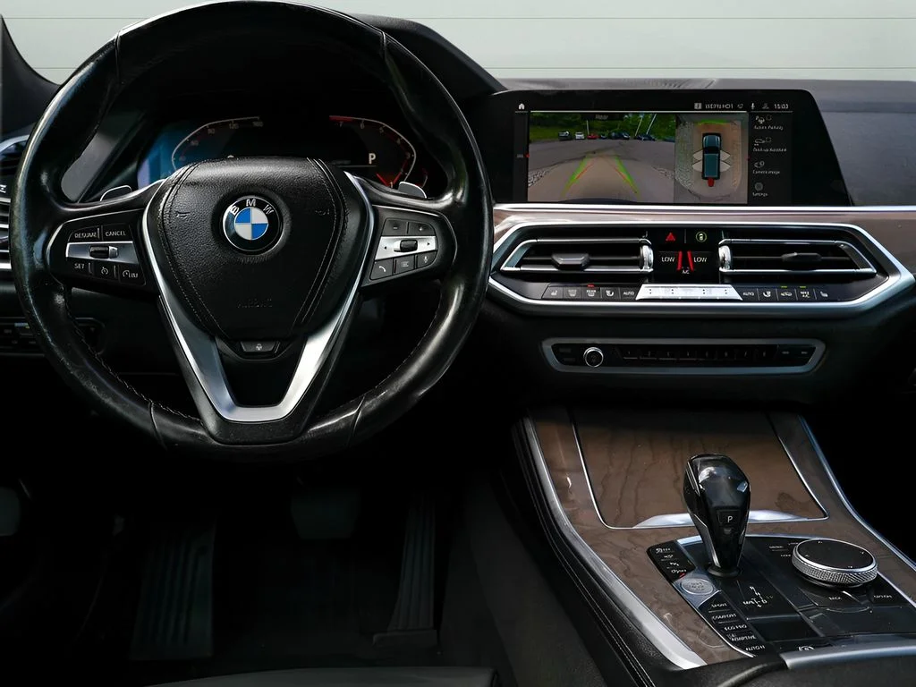 Used 2019 Gray BMW xDrive40i image 28