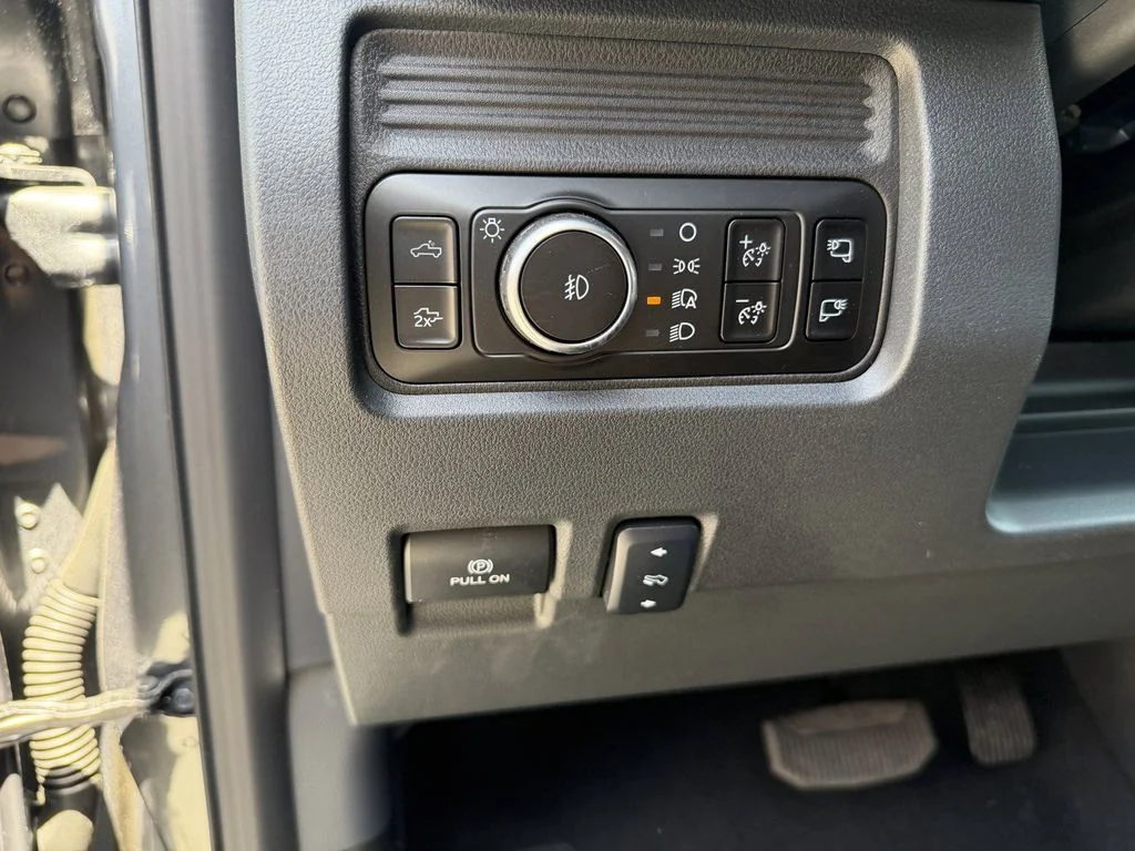 New 2026 Carbonized Gray Metallic Ford F-350® Lariat® image 28