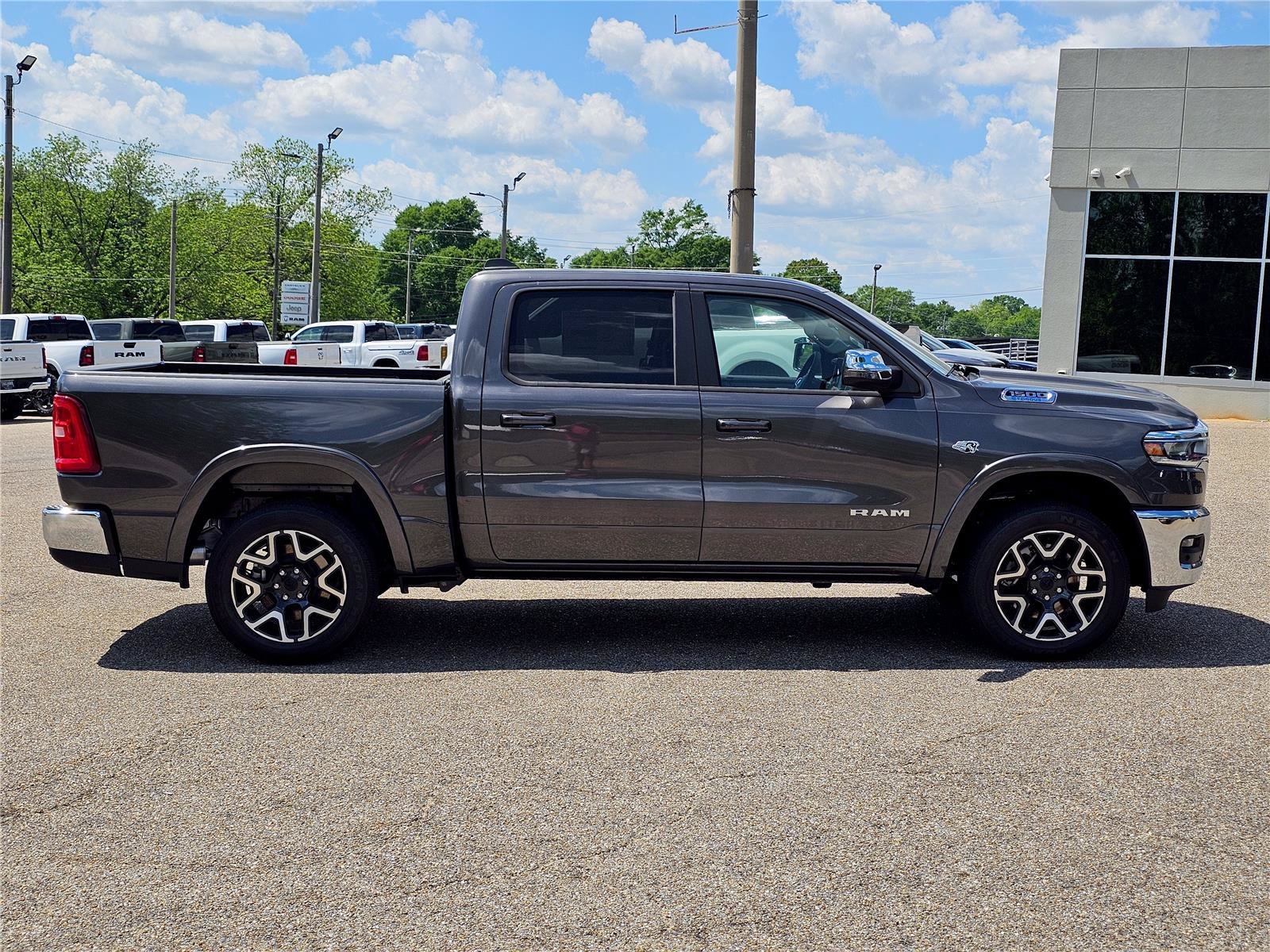 New 2026 Granite Crystal Metallic Clearcoat Ram Laramie image 7