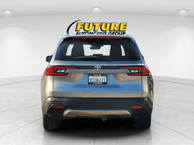 Used 2025  Toyota Platinum image 8