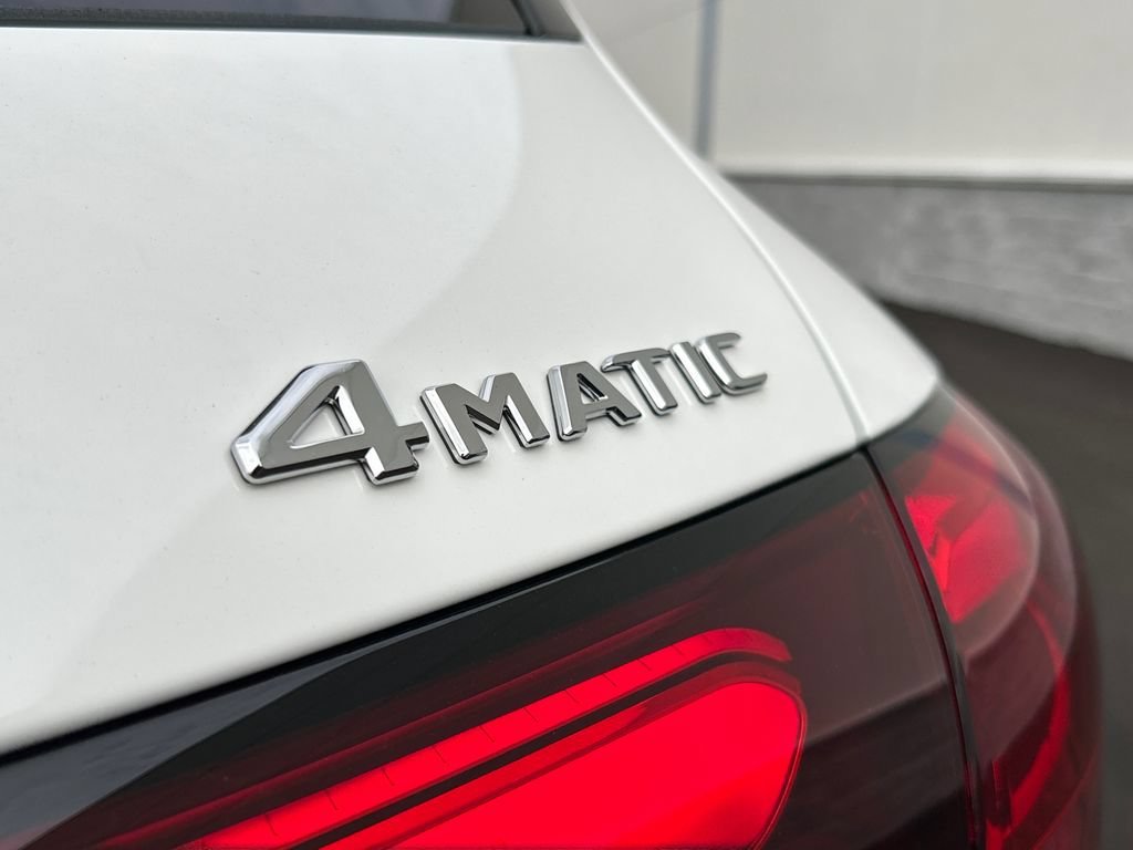 New 2026 Polar White Mercedes-Benz GLC 300 image 68