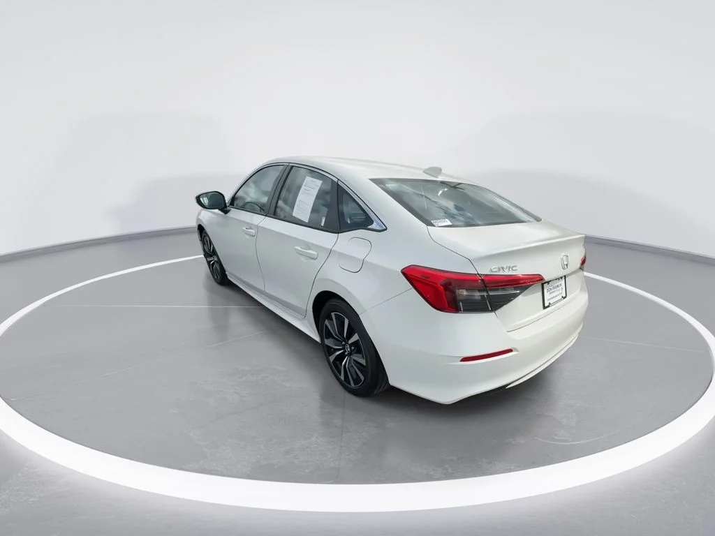 Used 2024 White Honda EX image 6