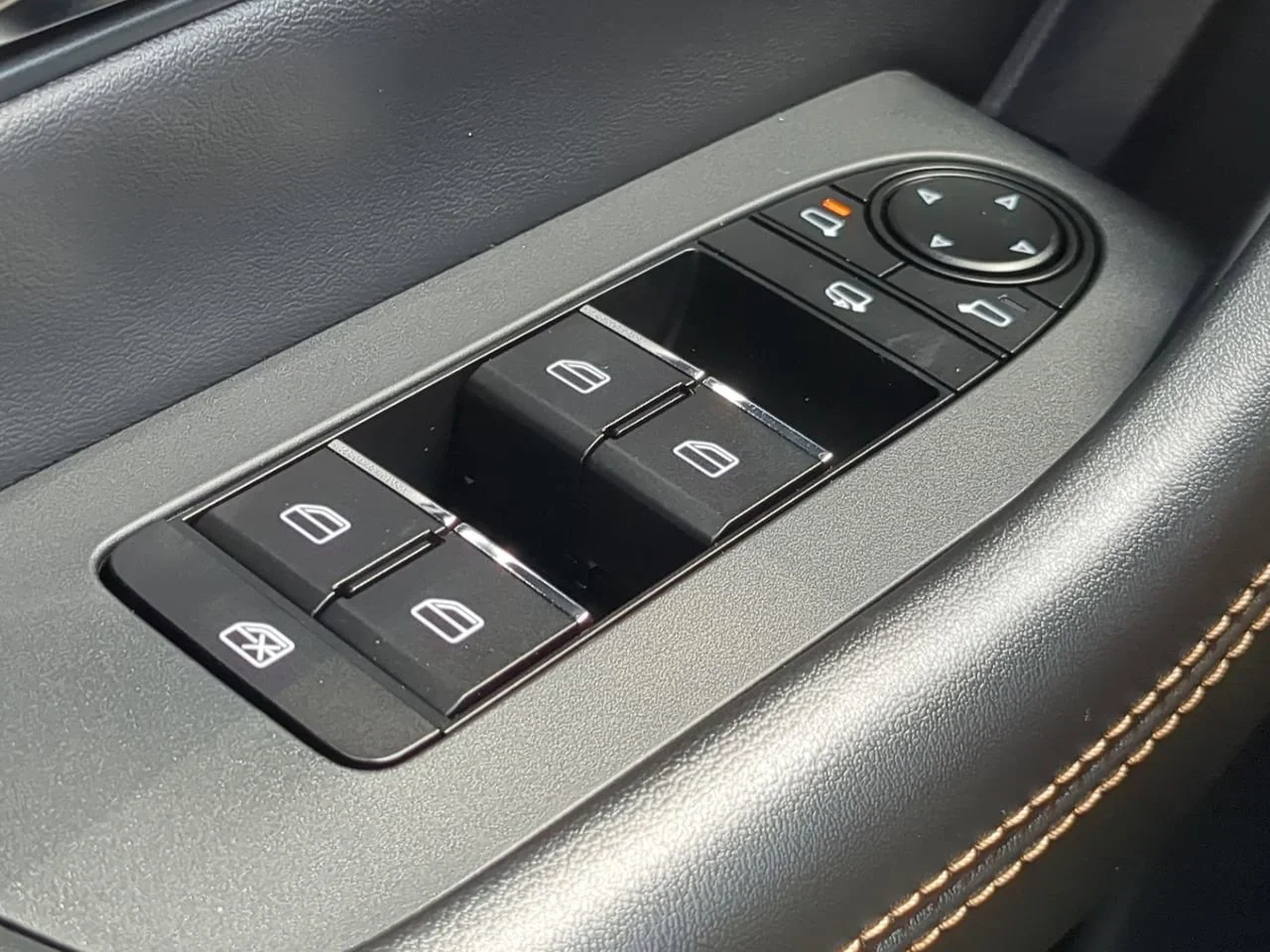 Used 2025 Deep Crystal Blue Mica Mazda Premium Plus Package image 18