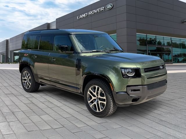 New 2026 Woolstone Green Land Rover X-Dynamic SE image 7