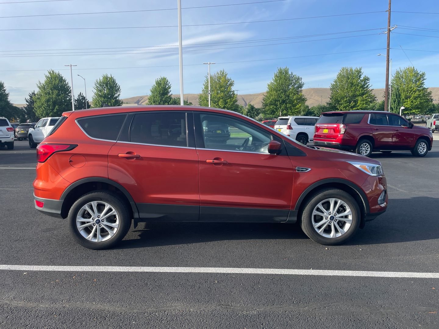 Used 2019 Ford Escape SE with VIN 1FMCU9GD3KUB28853 for sale in Union Gap, WA