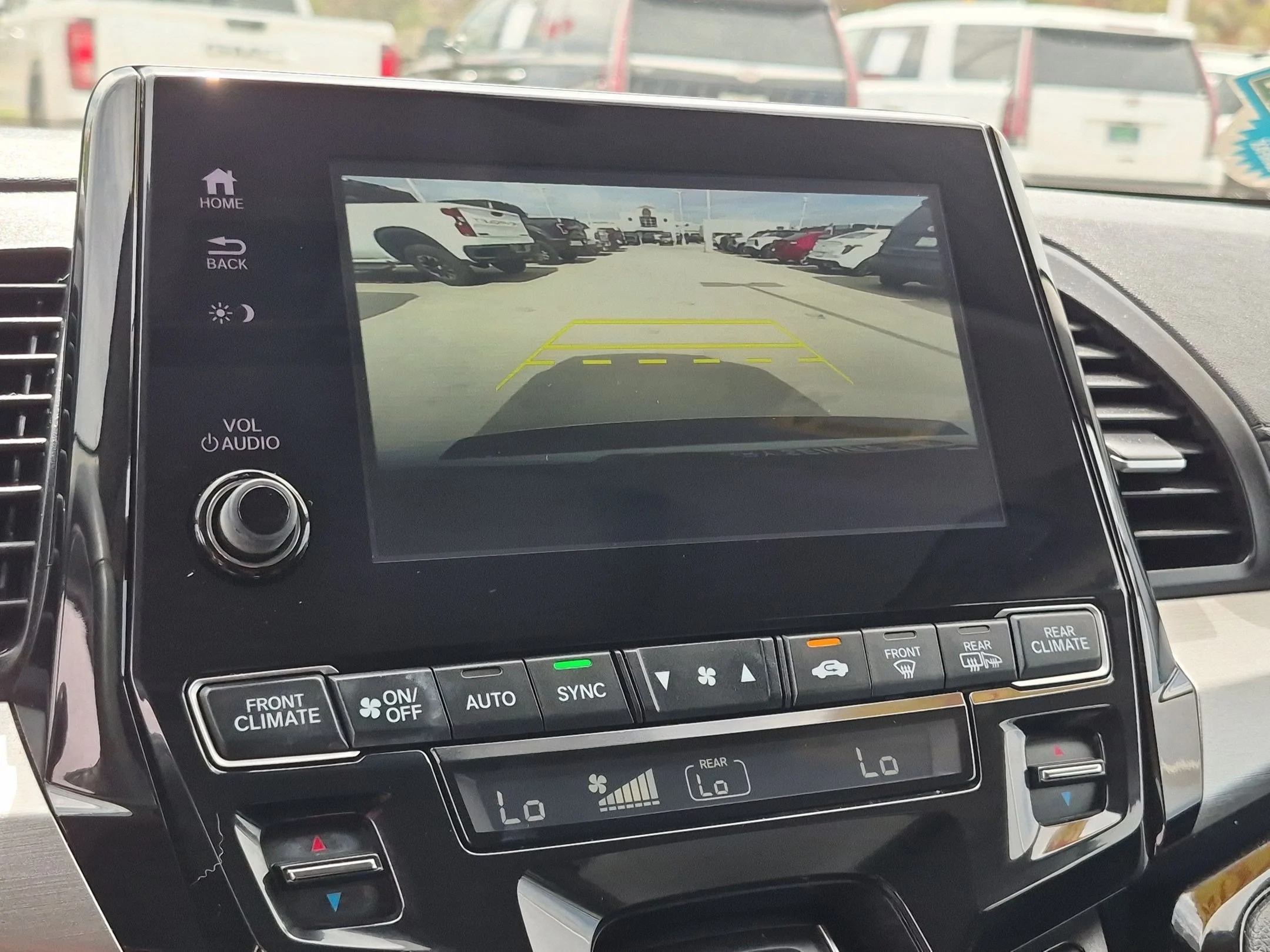 Used 2023 Platinum White Pearl Honda Touring image 21