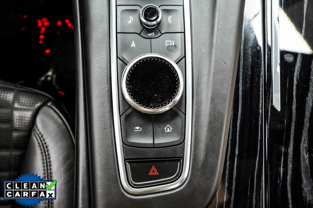 Used 2023 White Cadillac V-Series image 22