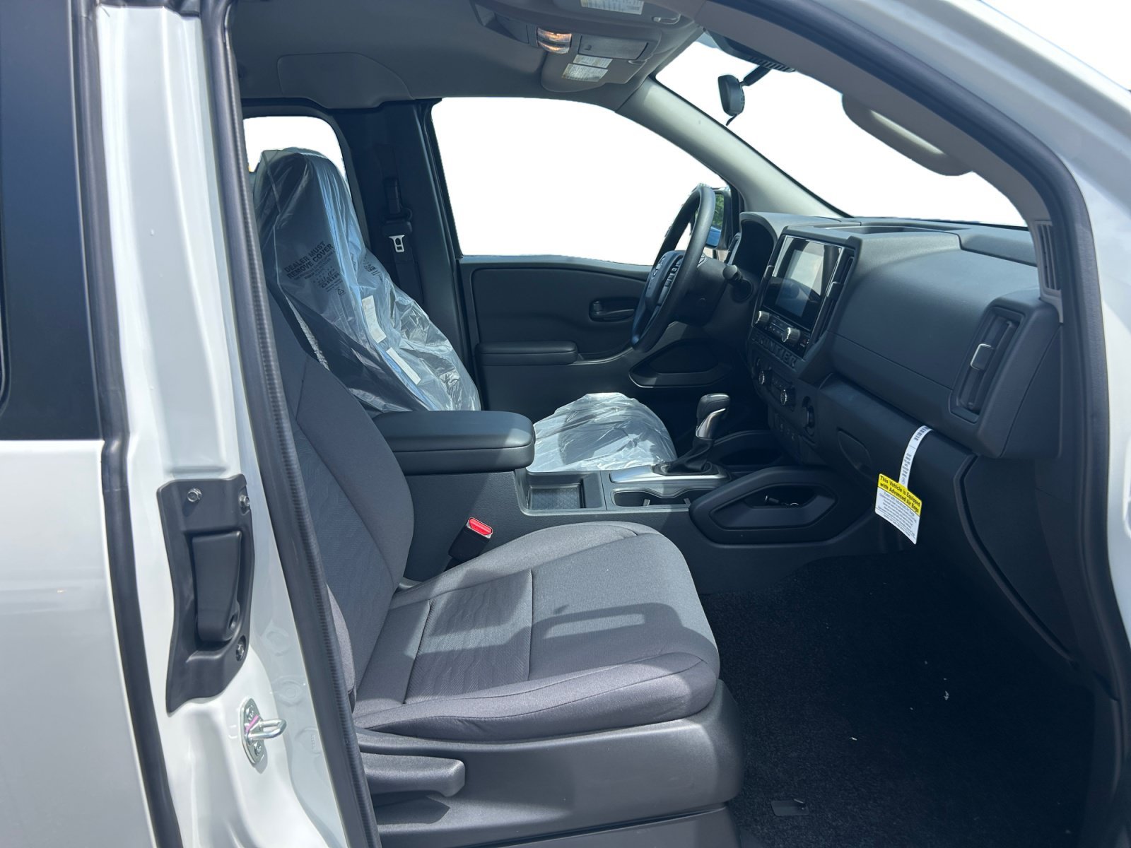 New 2026 Glacier White Nissan King Cab® S image 27