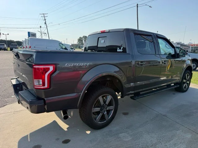 Used 2017 Gray Ford XLT image 10