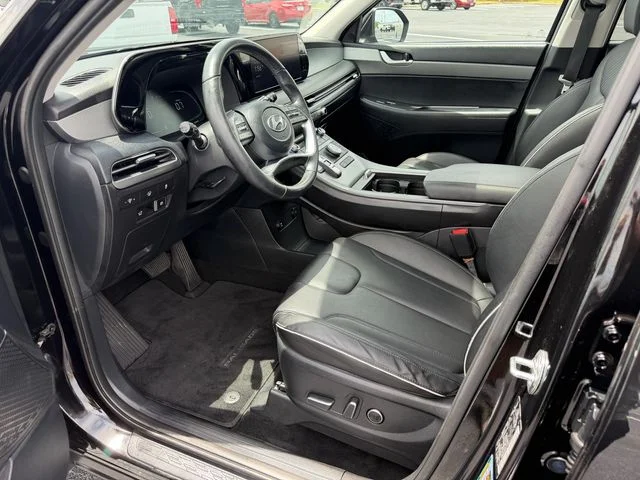 Used 2023 Black Hyundai XRT image 11