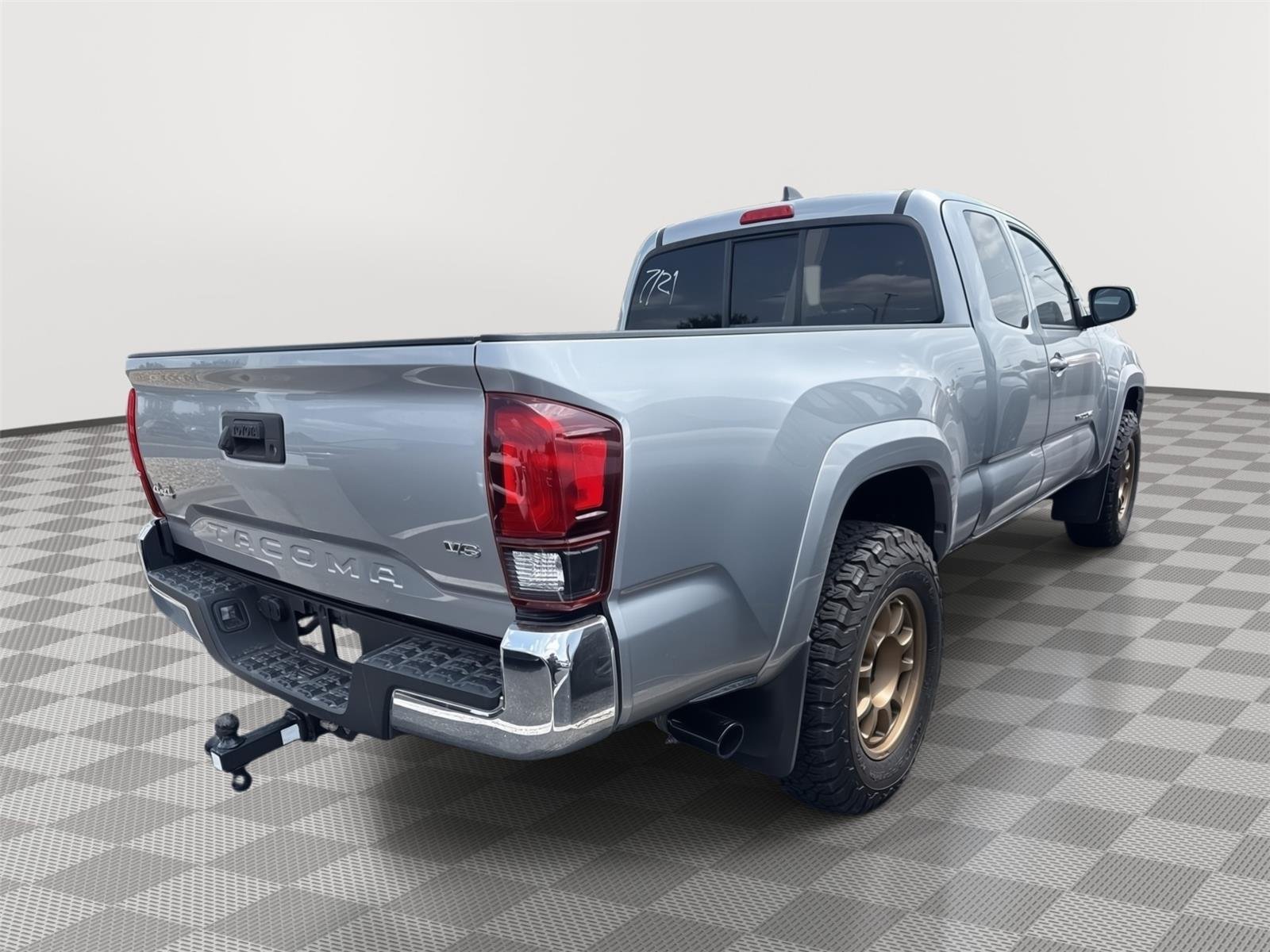 Used 2020 Silver Sky Metallic Toyota SR5 V6 image 6