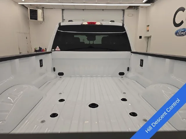 New 2027 Oxford White Ford F-350® XLT image 17