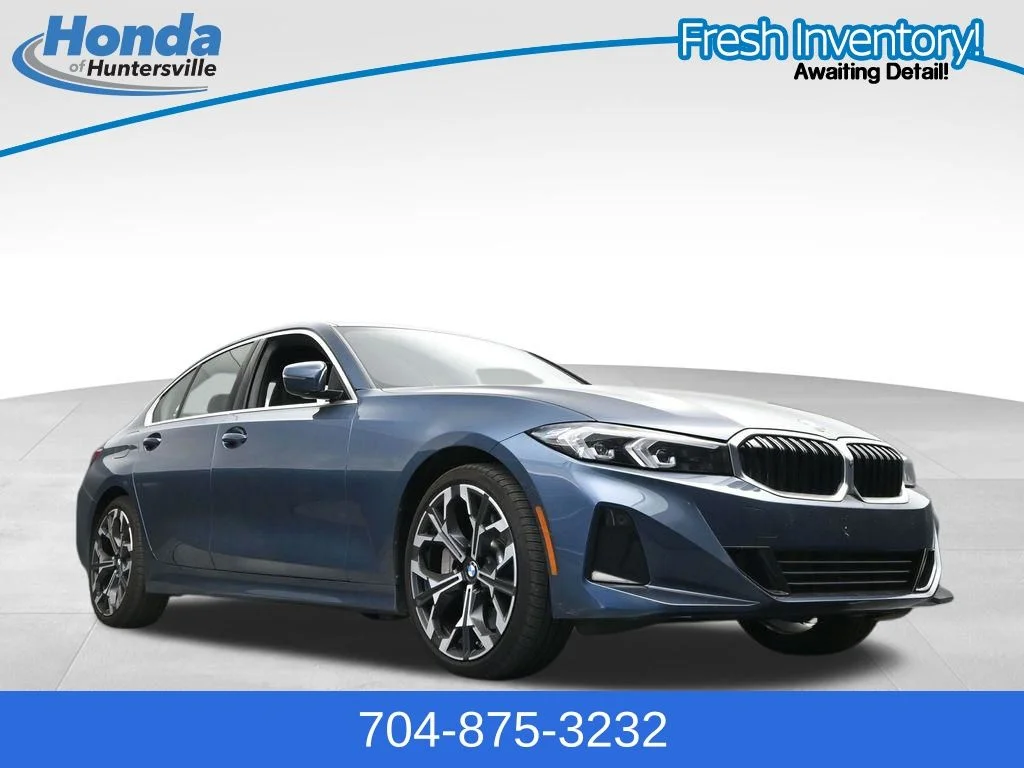 2025 BMW 3 Series 330i - Photo 21