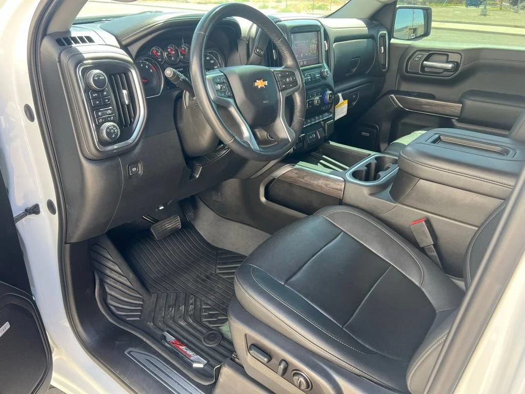 Used 2022 Summit White Chevrolet LTZ image 10
