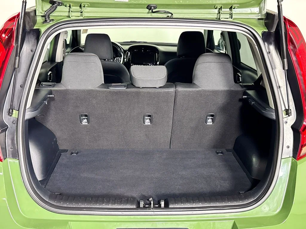Used 2021 Green Kia EX image 22