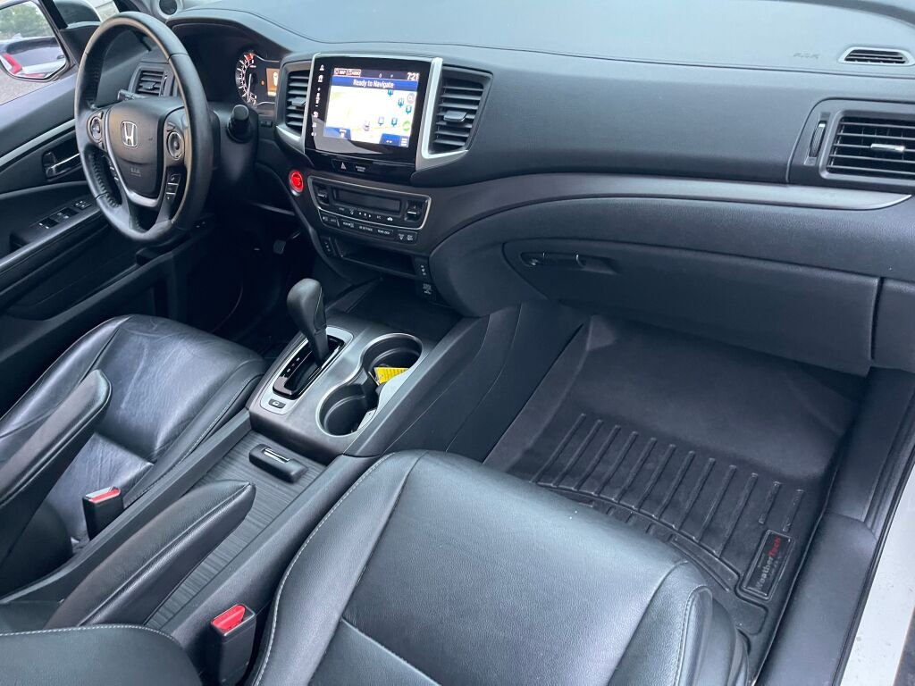 Certified Used 2017  Honda EX-L image 32
