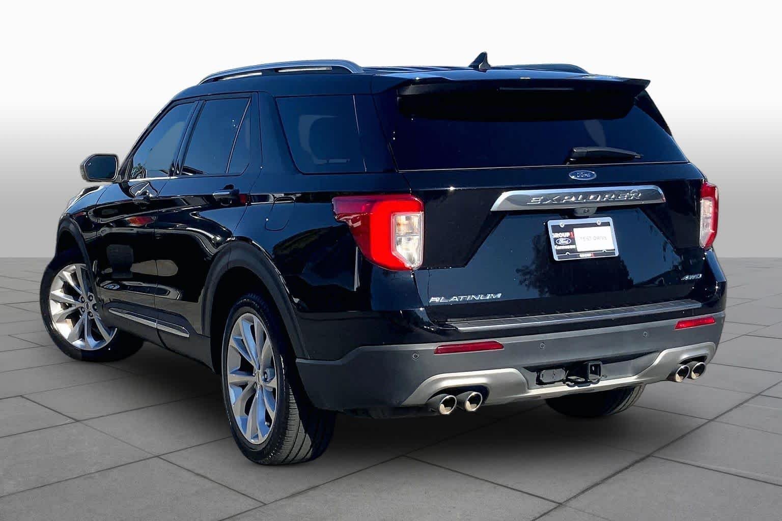 Used 2023 Agate Black Metallic Ford Platinum image 12