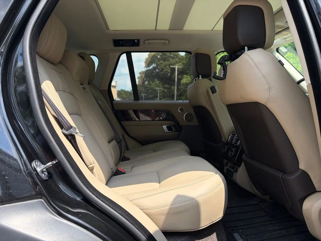 Used 2021 Black Land Rover Westminster image 17