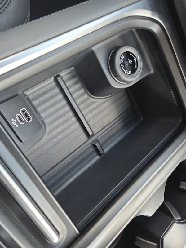 New 2026 Agate Black Metallic Ford Active image 46