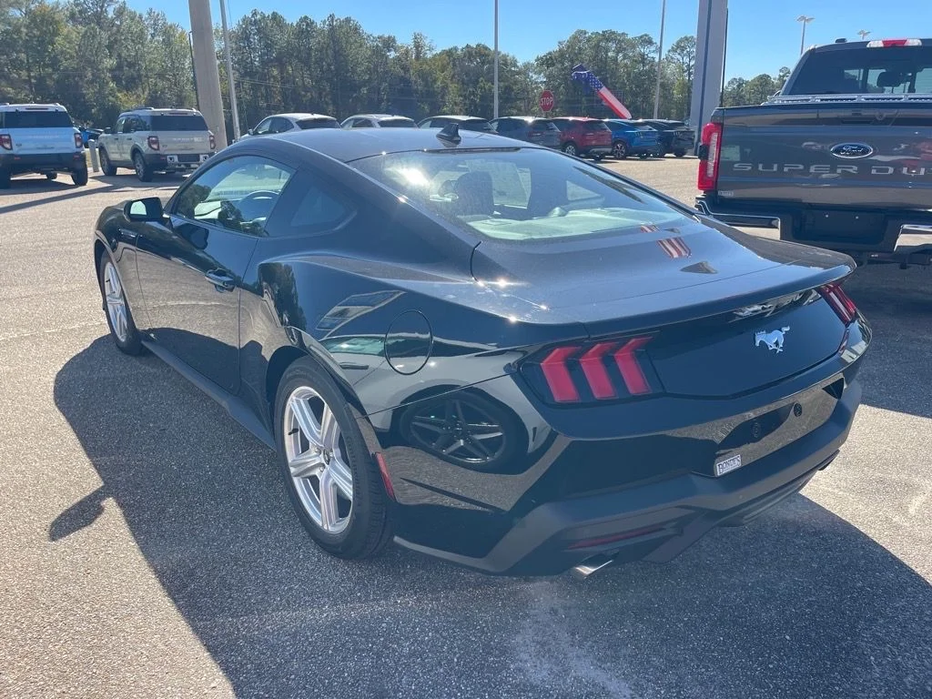 2026 Ford Mustang EcoBoost Fastback - Photo 9