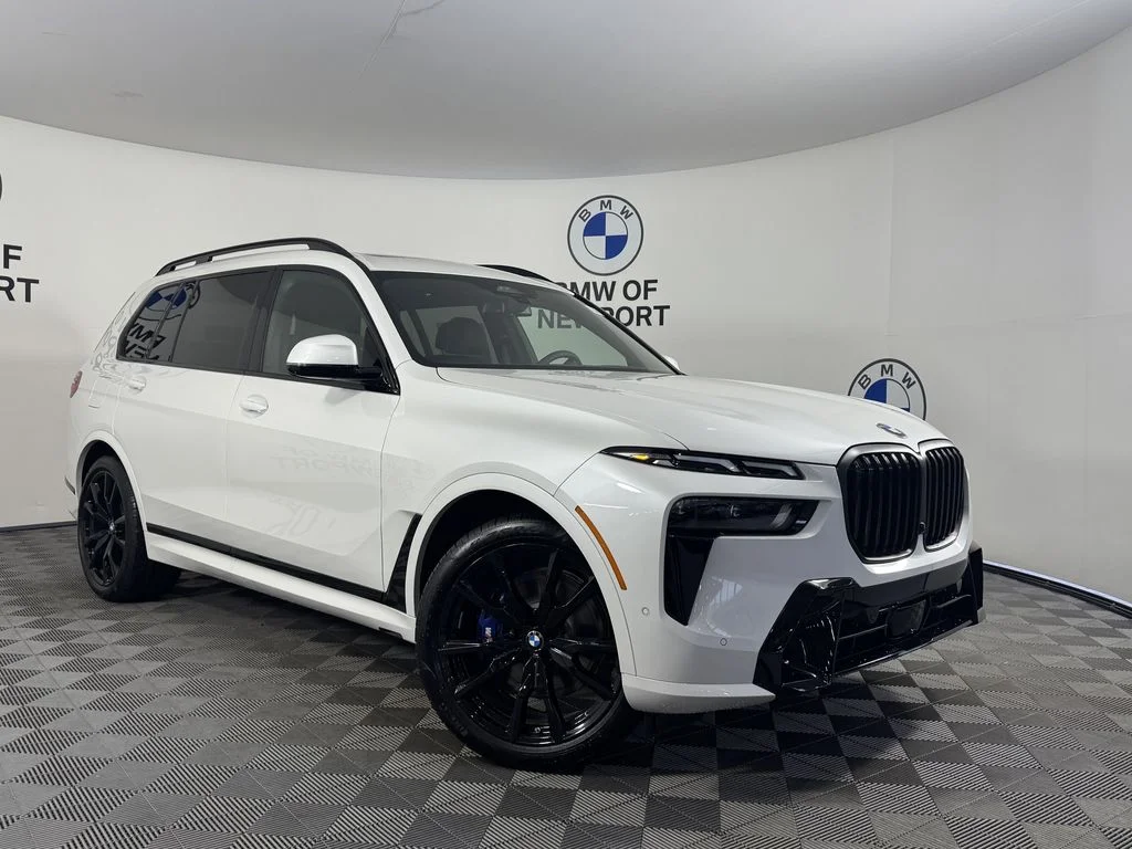 New 2027 Mineral White Metallic BMW xDrive40i image 3