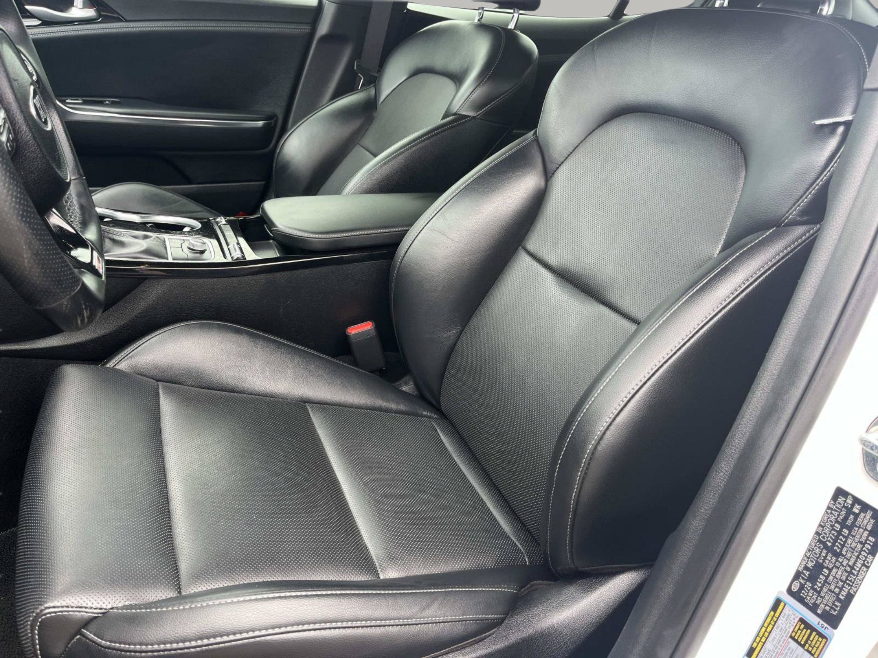 Used 2021 Snow White Pearl Kia GT-Line image 25