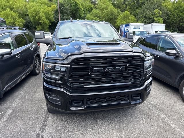Used 2024 Diamond Black Ram Limited image 7