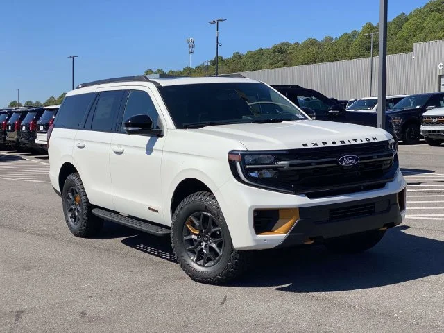 New 2027 White Ford Tremor image 25