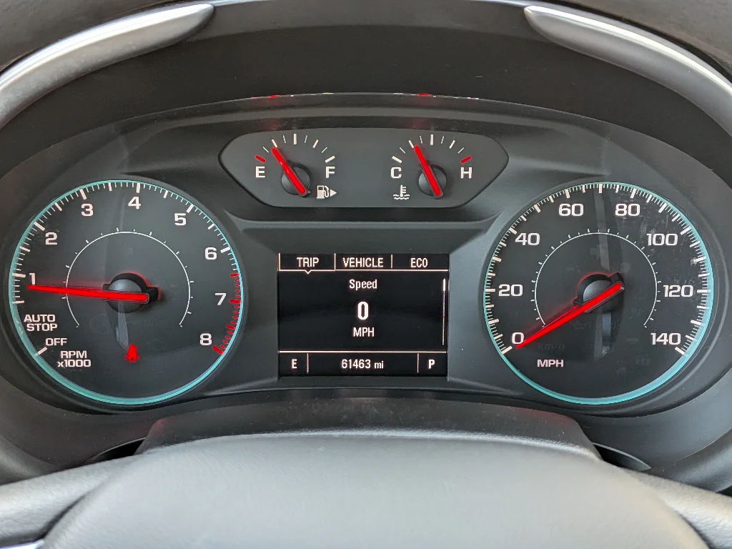 Used 2024 Summit White Chevrolet LT image 12