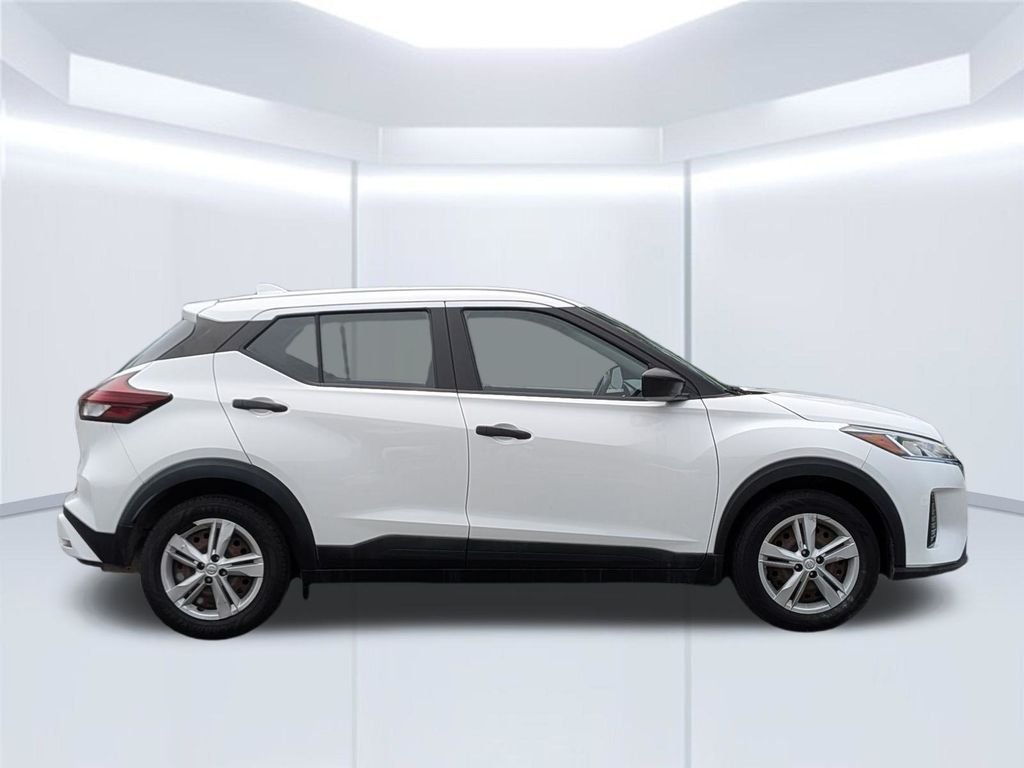 Used 2024 White Nissan S image 9