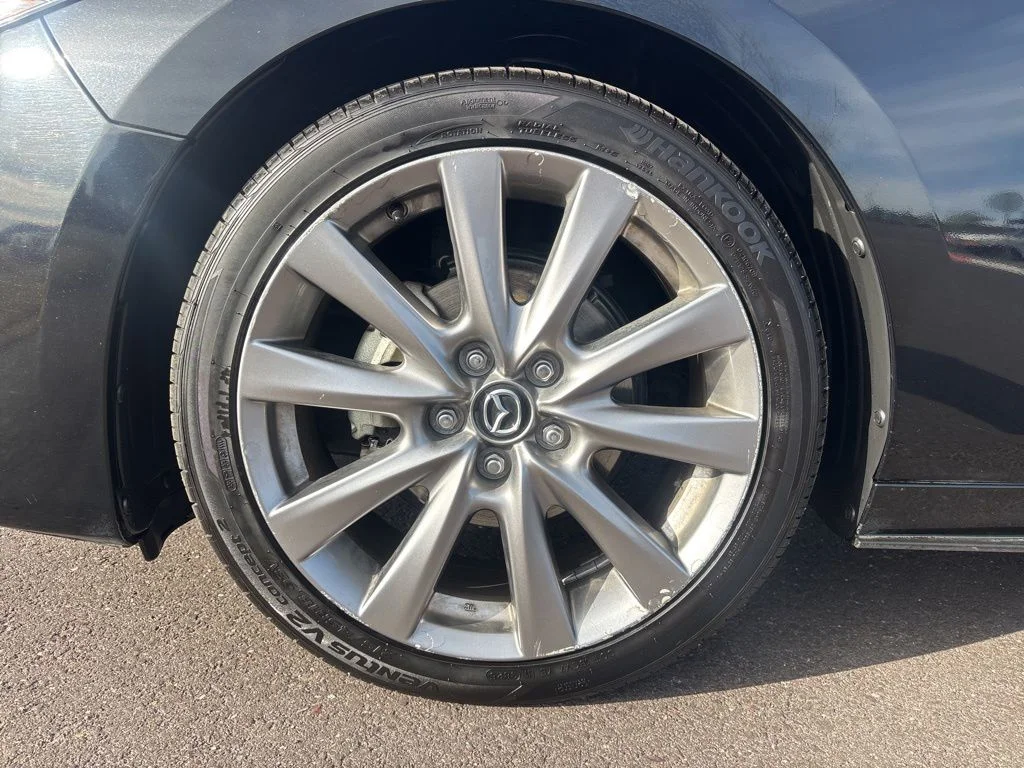 Used 2021 Black Mazda Select image 30