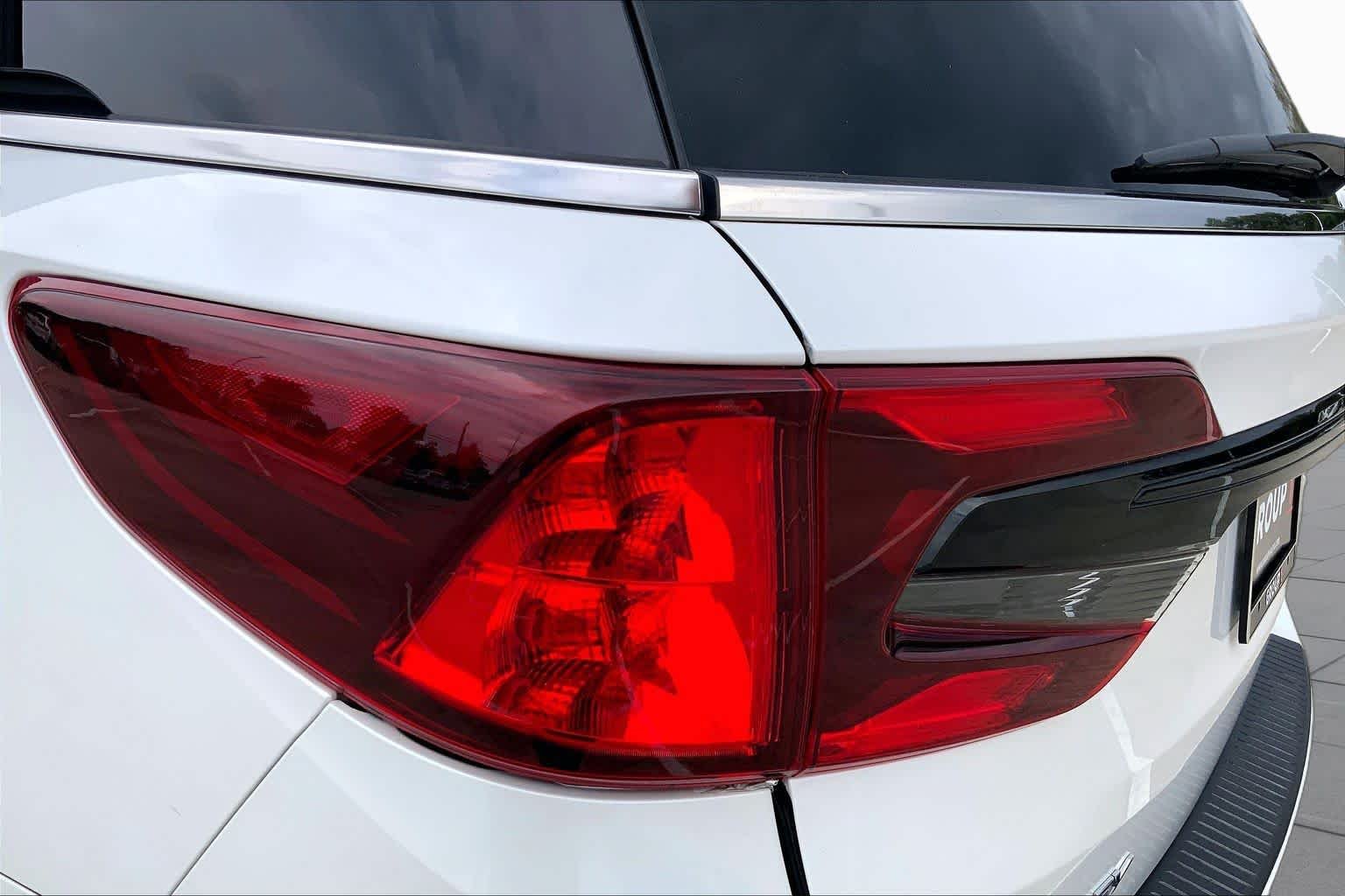 Used 2024 Platinum White Pearl Honda Sport image 28