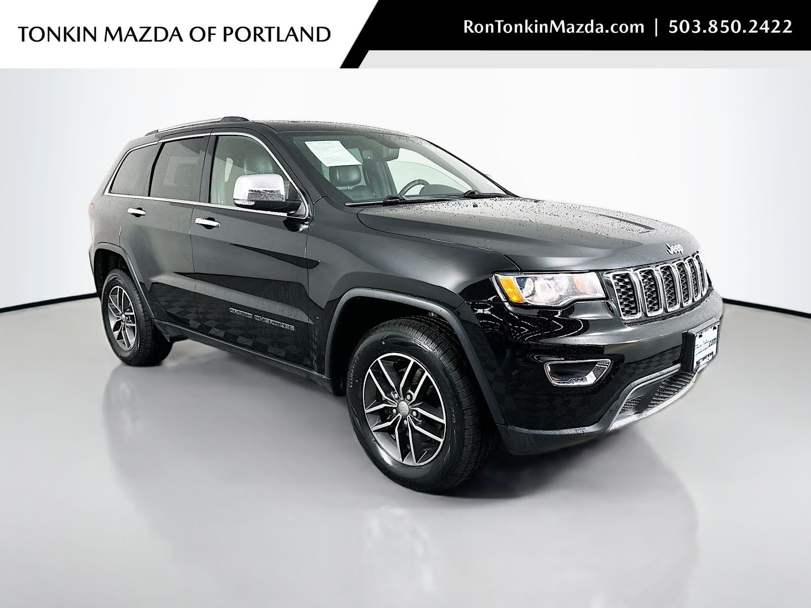 Used 2018 Diamond Black Crystal Pearlcoat Jeep Limited image 1